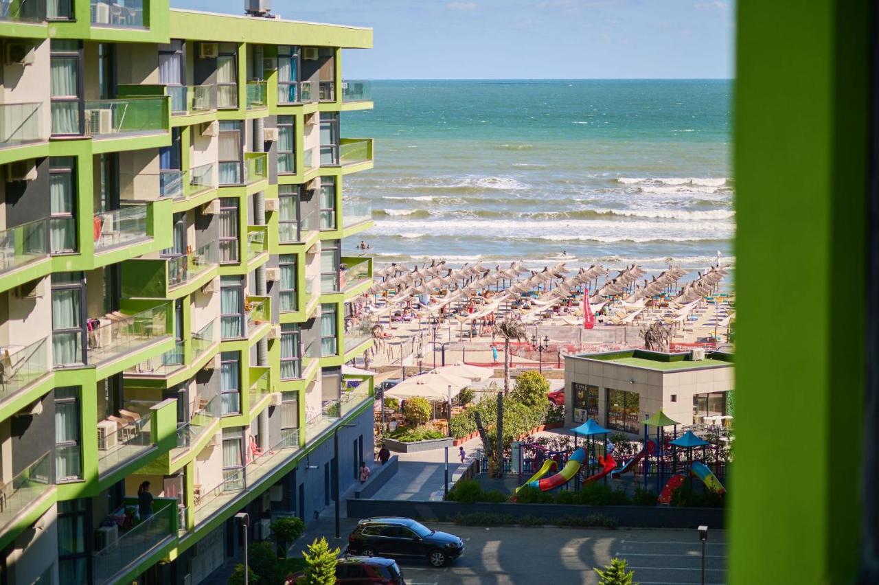 Seascape N Pool Apartment